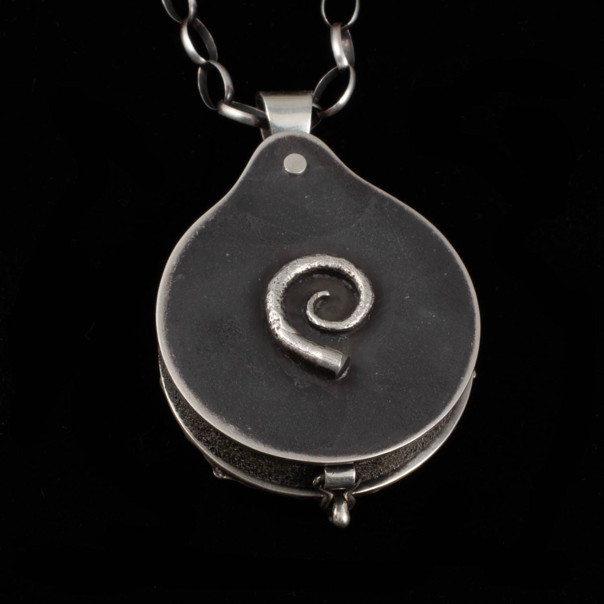 Mushroom Deer Keyhole Locket- Sphene – Rumination Jewelry