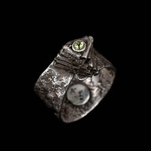 Load image into Gallery viewer, Forest Temple Ring Size 8