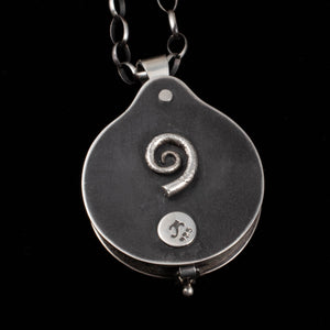 Trillium Magnifying Glass Locket - Rumination Jewelry